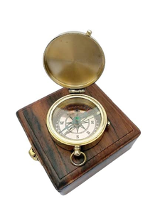 Boussole vintage avec boîte en bois, boussole de navigation nautique, boussole de poche pour les voyages, les aventures en plein air et la décoration de la maison - Product Image 1