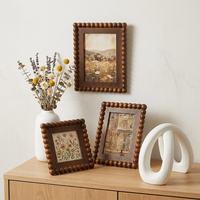 Marco de Fotos de Madera Vintage con Cuentas, Estilo Rústico en Nogal, Se Vende Individualmente o en Conjunto de 3, Decoración Neutral Cálida Estilo Granja