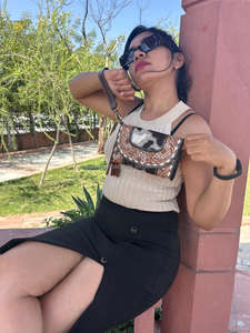 กระเป๋าสตางค์หนังแท้แบบตะวันตกที่ทำด้วยมือมาใหม่พร้อมเครื่องมือดอกไม้สีขาวและคลัทช์หนังวัวสำหรับผมที่เหมาะสำหรับผู้หญิง - Product Image 3