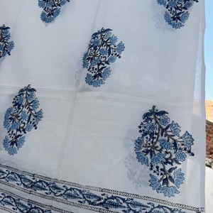Sarong en coton imprimé à la main, sarong thaïlandais, vêtements de plage d'été pour femmes, lot en gros, parfait comme paréo pour maillot de bain - Product Image 2
