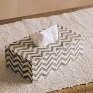 Boîte à mouchoirs en os incrusté noir et blanc, accessoire de salle de bain élégant - Product Image 2