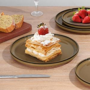 Service d'assiettes en céramique marron moka, finition brillante raffinée, profil rond classique, vaisselle durable pour des réceptions élégantes - Product Image 1