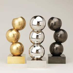 Artisanat métallique moderne pour la décoration intérieure de bureau, sculpture en acier inoxydable poli en forme de boule creuse - Product Image 1