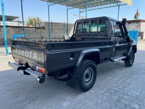 Toyota Land Cruiser Pickup 2013 Usada en Muy Buen Estado en Venta - Product Image 4