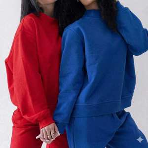 Sweat-shirt décontracté pour femme à col montant, en tissu doux mélangé, coupe ample, toucher chaud et design intemporel pour un style au quotidien. - Product Image 1