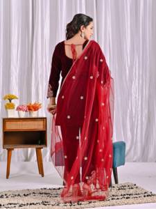 Conjunto de diseñador con bordado y secuencia de codificación, top de terciopelo viscosa con pantalón y dupatta, completamente cosido y listo para usar. - Product Image 4