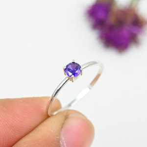 แหวนหมั้นเงินแท้ 925 ประดับพลอยแทนซาไนต์ทรงกลมสำหรับผู้หญิง แบบฝังหนามเตย ขายส่งจำนวนมาก แหวนแบบ Eternity Vermeil - Product Image 1