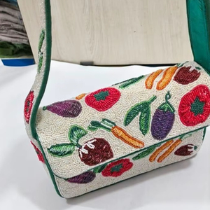 Sac à bandoulière multicolore perlé pour femmes, au design élégant et d'une qualité artisanale supérieure, parfait pour le quotidien - Product Image 1