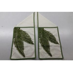 Camino de Mesa de Alta Gama para Decoración y Protección de Mesas de Comedor, Apto para el Hogar y Ceremonias de Boda, Disponible al Mejor Precio - Product Image 1