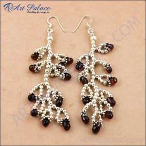 Boucles d'oreilles élégantes en argent avec grenat Gemstone Bijoux d'oreille à la mode - Product Image 1