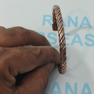 Bracelet en fil de cuivre pur torsadé, ajustable, fait main, bijou en cuivre pour l'énergie positive, la guérison et l'équilibre corporel - Product Image 2