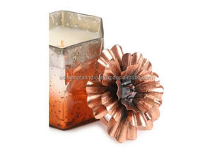 Pot à bougie en métal avec design élégant, parfait pour l'utilisation intérieure et extérieure de récipient à cire et décor élégant, léger - Product Image 2