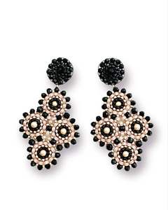 Boucles d'oreilles brodées de perles de luxe, faites à la main, bijoux perlés pour fêtes et occasions spéciales pour femmes à prix avantageux - Product Image 1