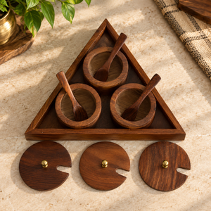 Juego de 3 recipientes para encurtidos con tapas y cucharas |   Bandeja Triangular de Madera para Servir Encurtidos, Chutneys, Condimentos y Uso en la Mesa de Comedor - Product Image 3