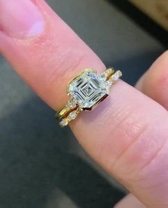 Precioso Anillo Moderno con Diamante de Corte Asscher de 2.01CT, Oro Sólido de 18K, Regalo Romántico para Aniversario de Bodas, para Enamorados - Product Image 5