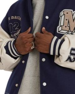 เสื้อแจ็คเก็ตวาร์ซิตี้ปักลายลำลองสำหรับผู้ชาย คอลเลคชั่นฤดูใบไม้ร่วง 2025 คุณภาพสูง กันน้ำ ระบายอากาศได้ดี เป็นมิตรกับสิ่งแวดล้อม ผลิตจากโพลีเอสเตอร์/คอตตอน สไตล์สตรีทแวร์ - Product Image 6