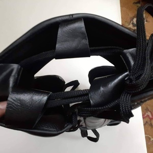 Protector Bucal de Cuero Vacuno Negro de Alta Calidad para Boxeo, MMA/Kickboxing, Transpirable, Personalizable, Unisex para Adultos, con Logotipo Personalizado - Product Image 3