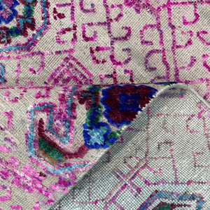 Tapis traditionnel en laine et soie noué à la main, rose blush et beige, 10' x 14' - Product Image 2