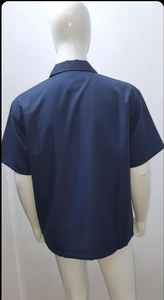 Blouse de barbier résistante au blanchiment - Blouse de salon à fermeture éclair intégrale pour professionnels - Product Image 2