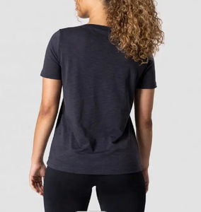 Camiseta Deportiva Negra para Mujer, Diseño Suave, con Logotipo Personalizado, para Correr - Product Image 4