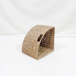 Ensemble de paniers demi-lune rustiques en jonc de mer, tissés à la main, pour rangement et décoration intérieure ou de chambre de bébé - Product Image 6