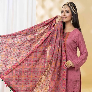 Mi คอลเลกชัน chikankari 3ชิ้นชุดสนามหญ้าปากีสถานวอลลุ่ม shahkaar กับ chikankari และ Patch Work - Product Image 6