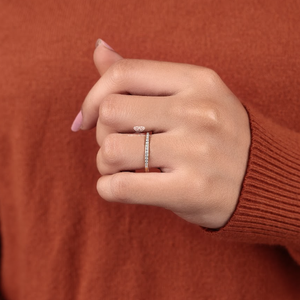 Anillo de Diamantes de Oro Amarillo para Mujer, Corte Brillante Redondo, Anillo de Boda Clásico, Color G Natural, Engaste Empotrado, de KIRTI JEWELS - Product Image 5