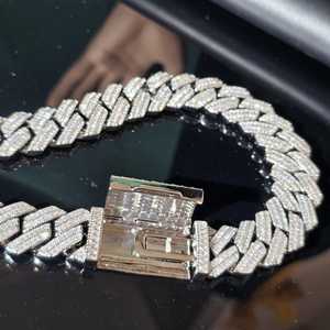 Collar de Plata 925 con Baño de Rodio para Hombre, con Piedra de Moissanita Corte Baguette, Cadena Cubana, Estilo Hiphop, para Uso Diario - Product Image 4