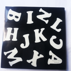 Dessous de verre minimalistes en résine avec effet marbré Ensemble de sous-verres modernes et élégants Décoration de table et accessoires Tapis et coussin - Product Image 5