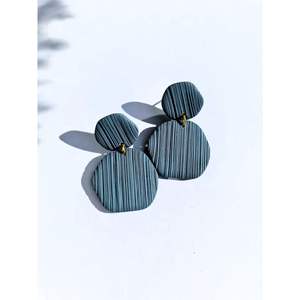 Pendientes de Resina Hechos a Mano de Lujo, Material de Primera Calidad, Elegantes Accesorios de Moda para Fiestas, Estilo Cristal, Ligeros y Cómodos - Product Image 2