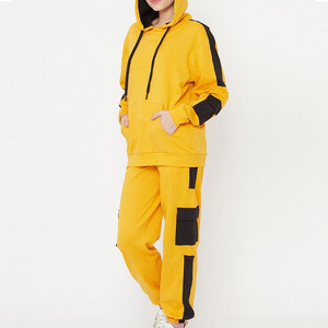 Low Moq Custom Design Women <b>Tracksuits</b> Outdoor Use Women Clothing Solid Color <b>Plain</b> <b>Tracksuit</b> - Product Image 4