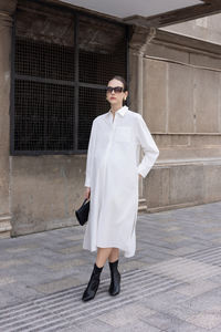 Vestidos Midi Casuales de Verano, Cuello Alto, Manga Regular, Minimalistas, Transpirables, Popelina 100% Algodón, Hilo Prelavado con Enzimas, Cierre de Botones al Frente - Product Image 3