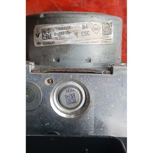 Unité hydraulique d'occasion compatible avec Renault Dacia ESC ABS 2-CAS100-1 10 0220-C86 1 4 V75608426R - Product Image 5