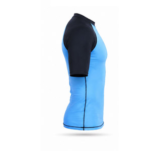 Camiseta Deportiva de Manga Corta para Hombre, Diseño Moderno, Precio Económico, con Logotipo Personalizado, Hecha en Pakistán - Product Image 4