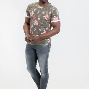 Camisetas transpirables y de color personalizado por sublimación, camisetas de sublimación de gran venta hechas en Pakistán - Product Image 2