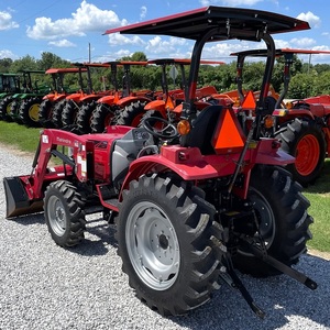 Mini-tracteur agricole Mahindra disponible pour livraison immédiate au prix le plus bas. Mini-tracteur compact 4x4 d'origine. - Product Image 3
