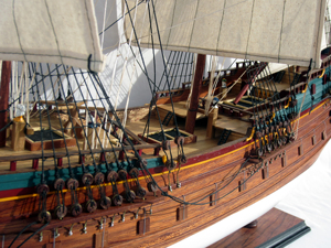 Maqueta de Barco de Época Pintada BATAVIA, de Alta Calidad, Tallada a Mano, de Madera, con Temática de Ángel, Pieza de Arte Coleccionable Oceánica Independiente - Product Image 6