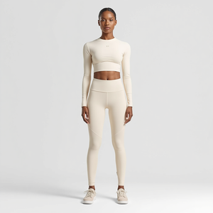 Ensembles de yoga sans couture haut de gamme pour femmes, avec leggings taille haute. Ensemble de yoga sans couture pour femmes en nylon et élasthanne, leggings d'entraînement taille haute. - Product Image 3