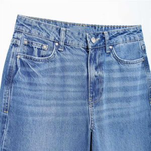 Jean baggy personnalisé pour femme grande taille, en denim de coton délavé clair, avec boutons décoratifs, style streetwear automne, coupe ample, taille avec logo - Product Image 6