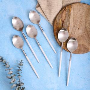 Ensembles de couverts élégants avec manches blancs et têtes dorées, parfaits pour la maison, les restaurants, les hôtels et les cadeaux, en provenance d'Inde. - Product Image 4