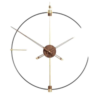 Horloge murale en fer de style antique, forme ronde, finition noire, horloge murale décorative simple pour salon, horloge murale en métal indienne