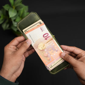 กระเป๋าสตางค์หนังแท้แบบพับสองตอนพร้อมคลิปหนีบเงิน หนังฟูลเกรน ทำมือ ดีไซน์บาง ทนทาน เรียบง่าย เหมาะสำหรับการเดินทาง - Product Image 6