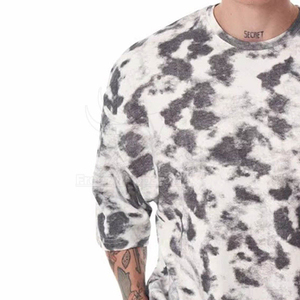 เสื้อยืดแขนสั้นผู้ชายทรงโอเวอร์ไซส์ ลายไท-ได คอโอ ทรงสตรีท สไตล์นักขี่จักรยาน  ผ้าถัก - Product Image 2