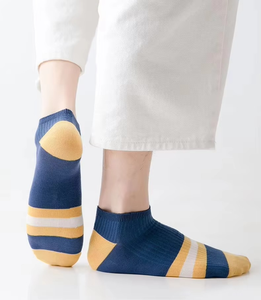 Chaussettes pour femmes de qualité supérieure, 100% coton, en molleton respirant, séchage rapide, confortables, dernier design, détail du bord et du corps, usage quotidien - Product Image 3