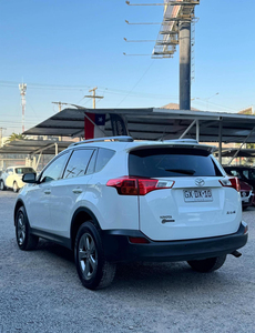โตโยต้า RAV4 XLE ปี 2017 ภายในสีเข้ม เบาะหนัง เกียร์อัตโนมัติ พวงมาลัยซ้าย ขนาดยาง R17 ใช้แก๊ส/ไฟฟ้า สภาพมือสอง - Product Image 3
