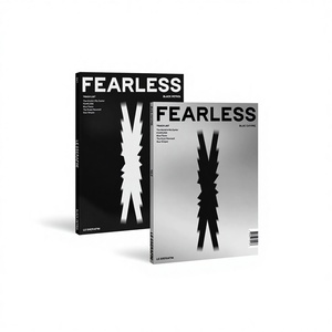 LE SSERAFIM - PRIMER MINI ÁLBUM FEARLESS VERSIÓN PHOTOBOOK - Product Image 1
