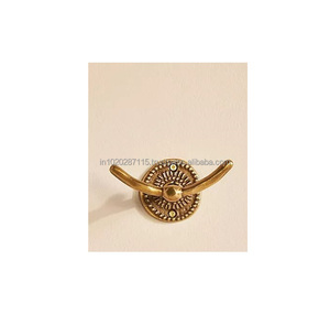 Crochets muraux en laiton massif pour un intérieur moderne et minimaliste, couloir, chambre à coucher, solution de rangement pour accrocher les serviettes, accent décoratif - Product Image 4