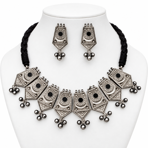 Parure Collier et Boucles d'Oreilles Bohème Tendance en Laiton Plaqué Argent Antique pour Anniversaire de Mariage, Sertie de Zircons Faits Main - Product Image 6