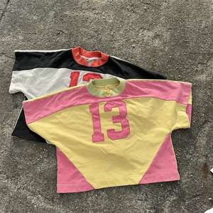 Camiseta de Hombre Oversize de Algodón 100% Pesado con Logo Aplicado, Hombros Caídos y Corte Boxy - Estilo Urbano Personalizado - Product Image 1