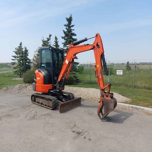 Miniexcavadora Kubota KX033-4 Premium para excavaciones pesadas, construcción, paisajismo y proyectos de desarrollo de terrenos - Product Image 2